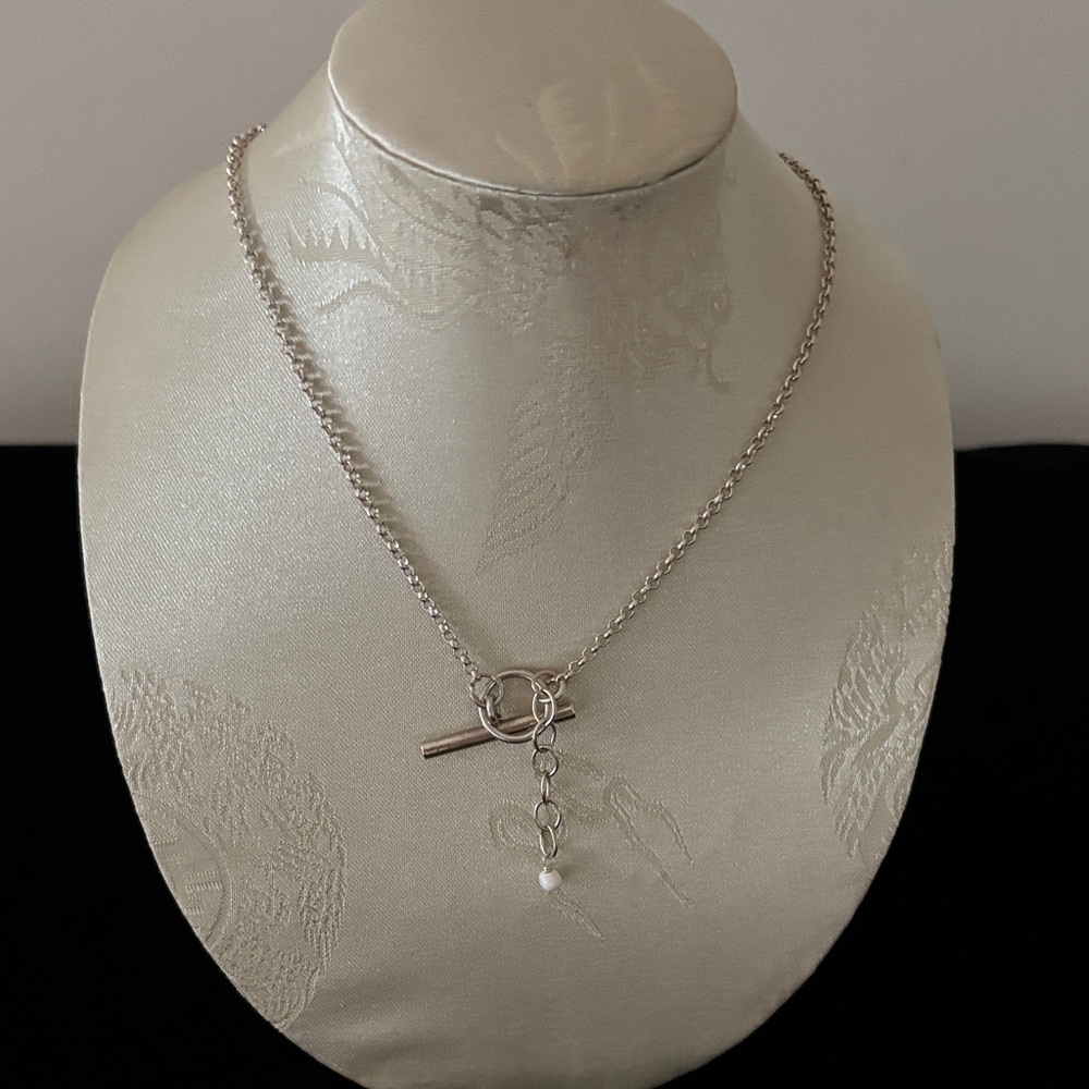 Elegant Silver Necklace with Pearl Charm